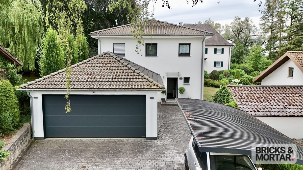 Immobilienangebot - Thannhausen - Alle - Modernes Fertighaus in Holzbauweise mit Doppelgarage – ruhige Lage in Thannhausen
