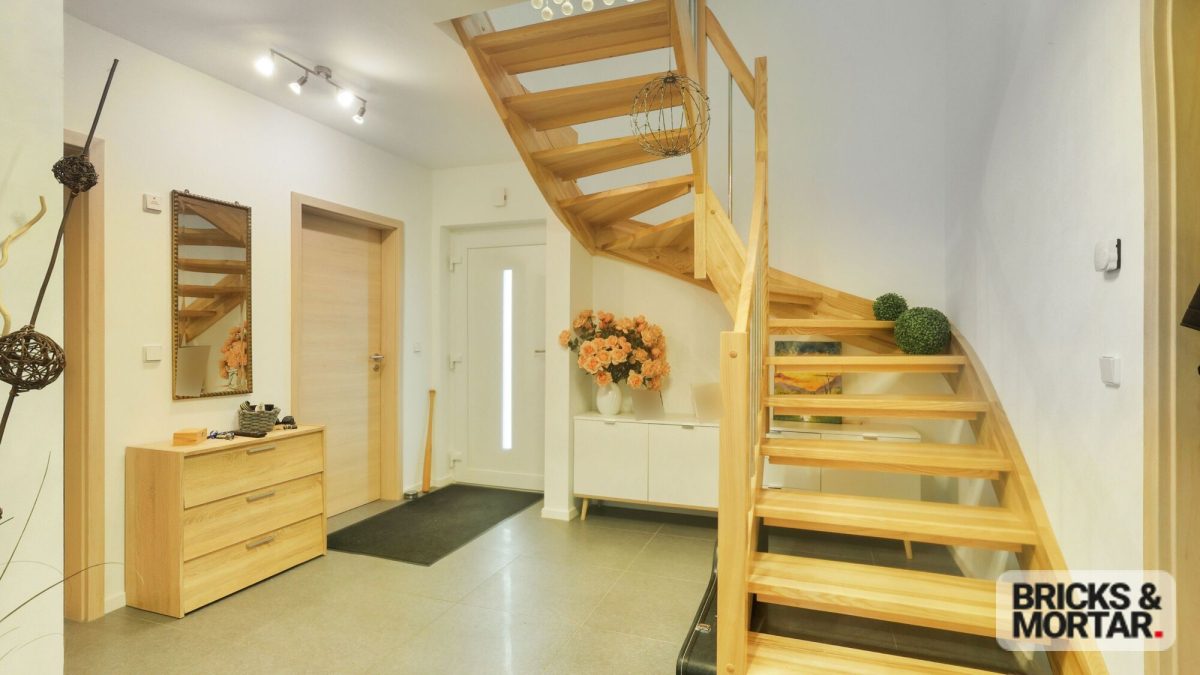 Immobilienangebot - Thannhausen - Alle - Modernes Fertighaus in Holzbauweise mit Doppelgarage – ruhige Lage in Thannhausen
