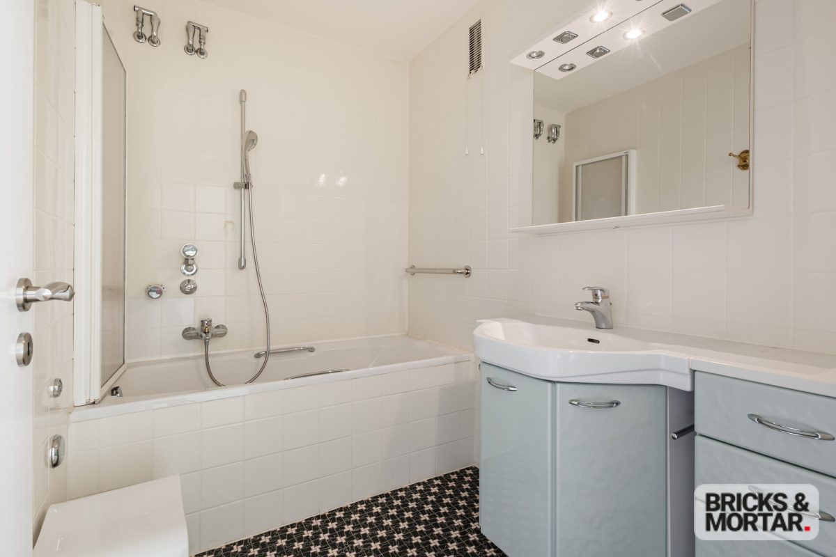 Immobilienangebot - Nürnberg - Alle - Charmante 3-Zimmer-Wohnung mit sonnigem Südbalkon und Tiefgaragenstellplatz