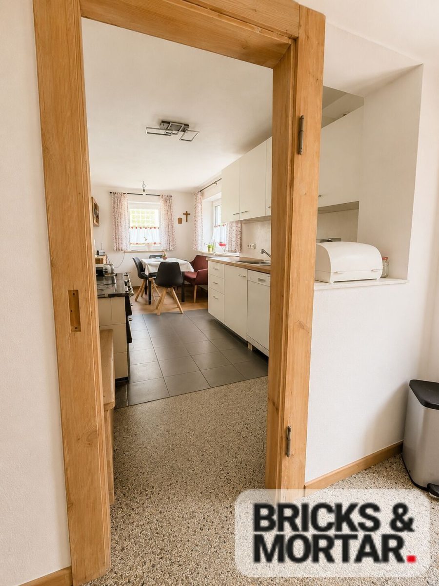 Immobilienangebot - Königsfeld - Alle - Außergewöhnliches Wohnhaus mit Scheune, Stallgebäude und vielfältigen
Nutzungsmöglichkeiten