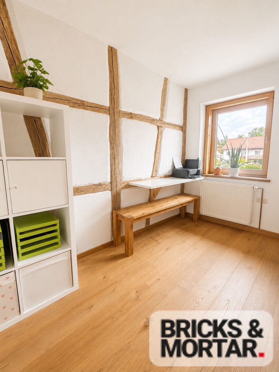 Immobilienangebot - Königsfeld - Alle - Außergewöhnliches Wohnhaus mit Scheune, Stallgebäude und vielfältigen
Nutzungsmöglichkeiten