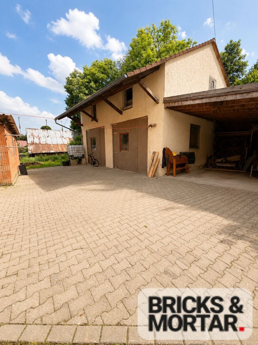 Immobilienangebot - Königsfeld - Alle - Außergewöhnliches Wohnhaus mit Scheune, Stallgebäude und vielfältigen
Nutzungsmöglichkeiten