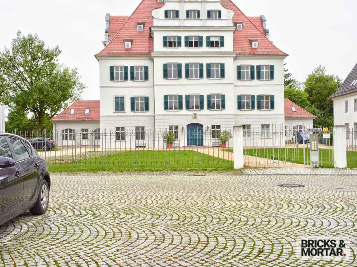 Immobilienangebot - Krumbach - Alle - Herrschaftlich wohnen im Schloss Niederraunau Einzigartiges 1-Zimmer-Juwel mit historischem Charme