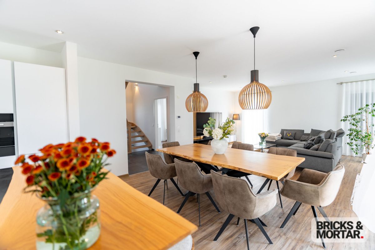 Immobilienangebot - Jengen - Alle - Ihr neues Zuhause mit Kühlfunktion bei heißen Sommertagen!