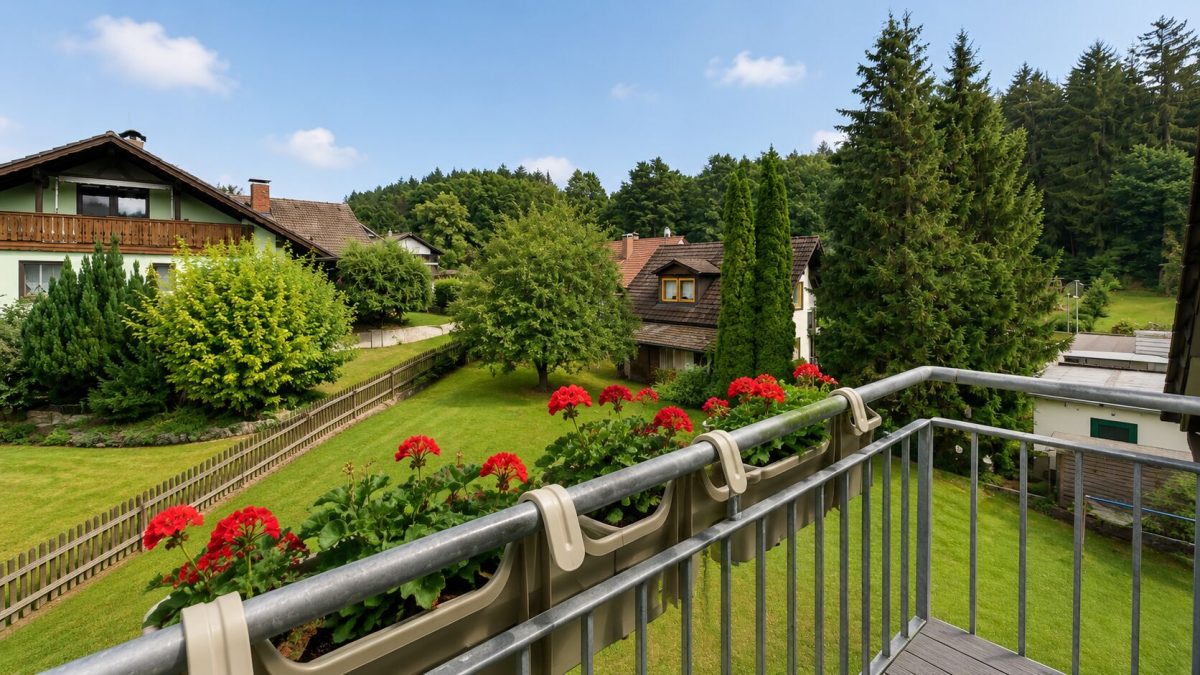 Immobilienangebot - Thannhausen - Alle - Gepflegtes Zweifamilienhaus in ruhiger Lage – Kapitalanlage mit zwei vermieteten Wohneinheiten