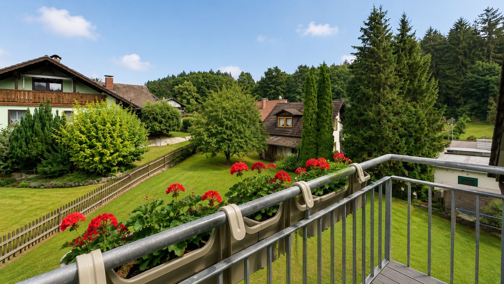 Immobilienangebot - Thannhausen - Alle - Gepflegtes Zweifamilienhaus in ruhiger Lage – Kapitalanlage mit zwei vermieteten Wohneinheiten