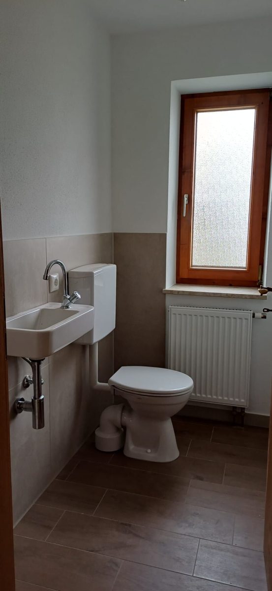 Immobilienangebot - Mittelneufnach - Alle - Gepflegte Erdgeschosswohnung mit Garten, Garage und Kellerräumen