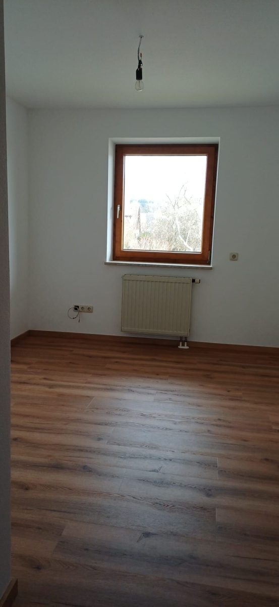 Immobilienangebot - Mittelneufnach - Alle - Gepflegte Erdgeschosswohnung mit Garten, Garage und Kellerräumen
