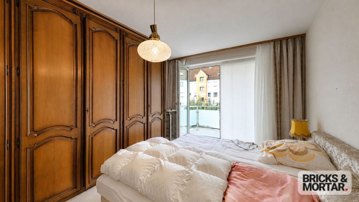 Immobilienangebot - Augsburg - Alle - Viel Platz für die Familie: Gepflegtes RMH mit Wintergarten in Augsburg-Haunstetten