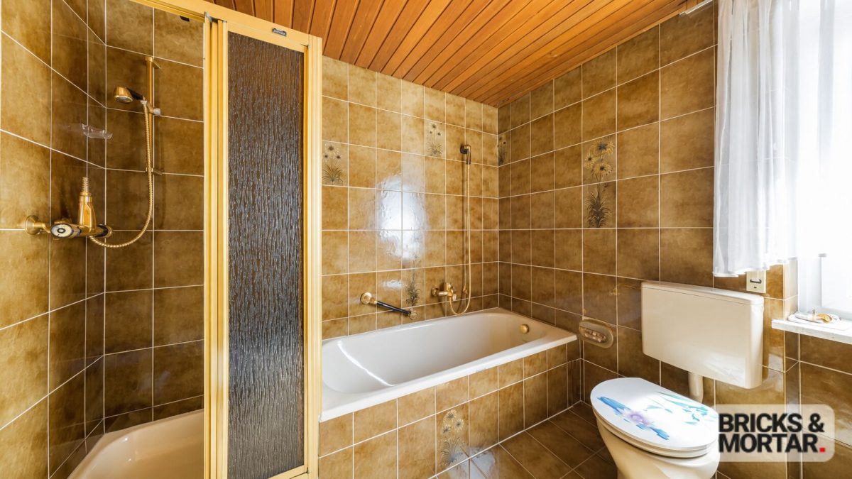 Immobilienangebot - Augsburg - Alle - Viel Platz für die Familie: Gepflegtes RMH mit Wintergarten in Augsburg-Haunstetten