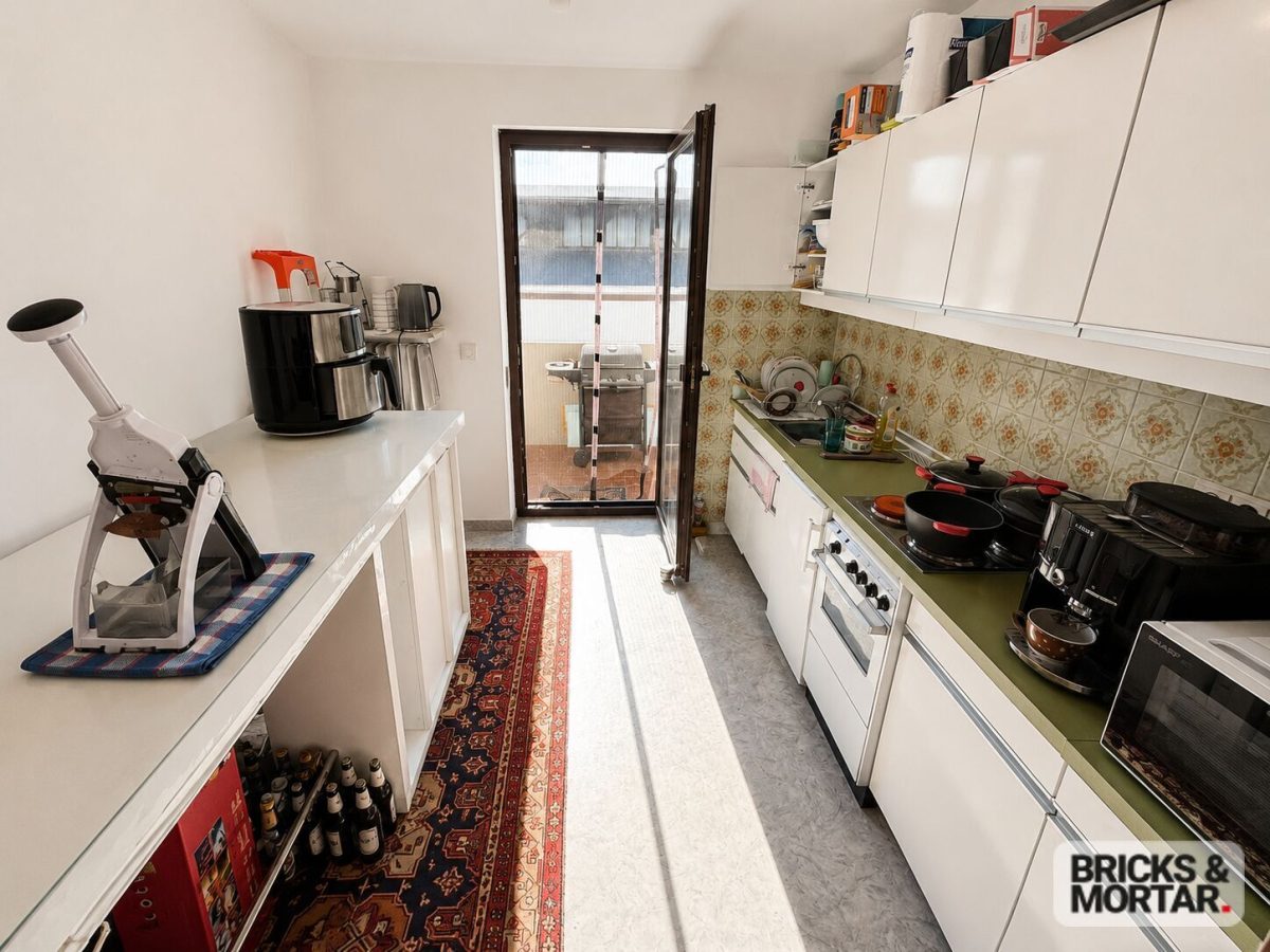 Immobilienangebot - Augsburg - Alle - Sicher investieren in Augsburg: Vermietete 2-Zimmer-Wohnung mit eigener Garage