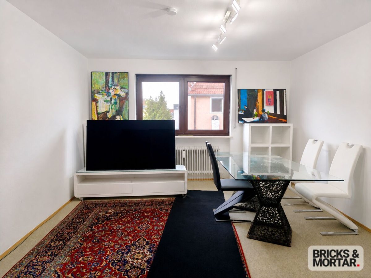 Immobilienangebot - Augsburg - Alle - Sicher investieren in Augsburg: Vermietete 2-Zimmer-Wohnung mit eigener Garage