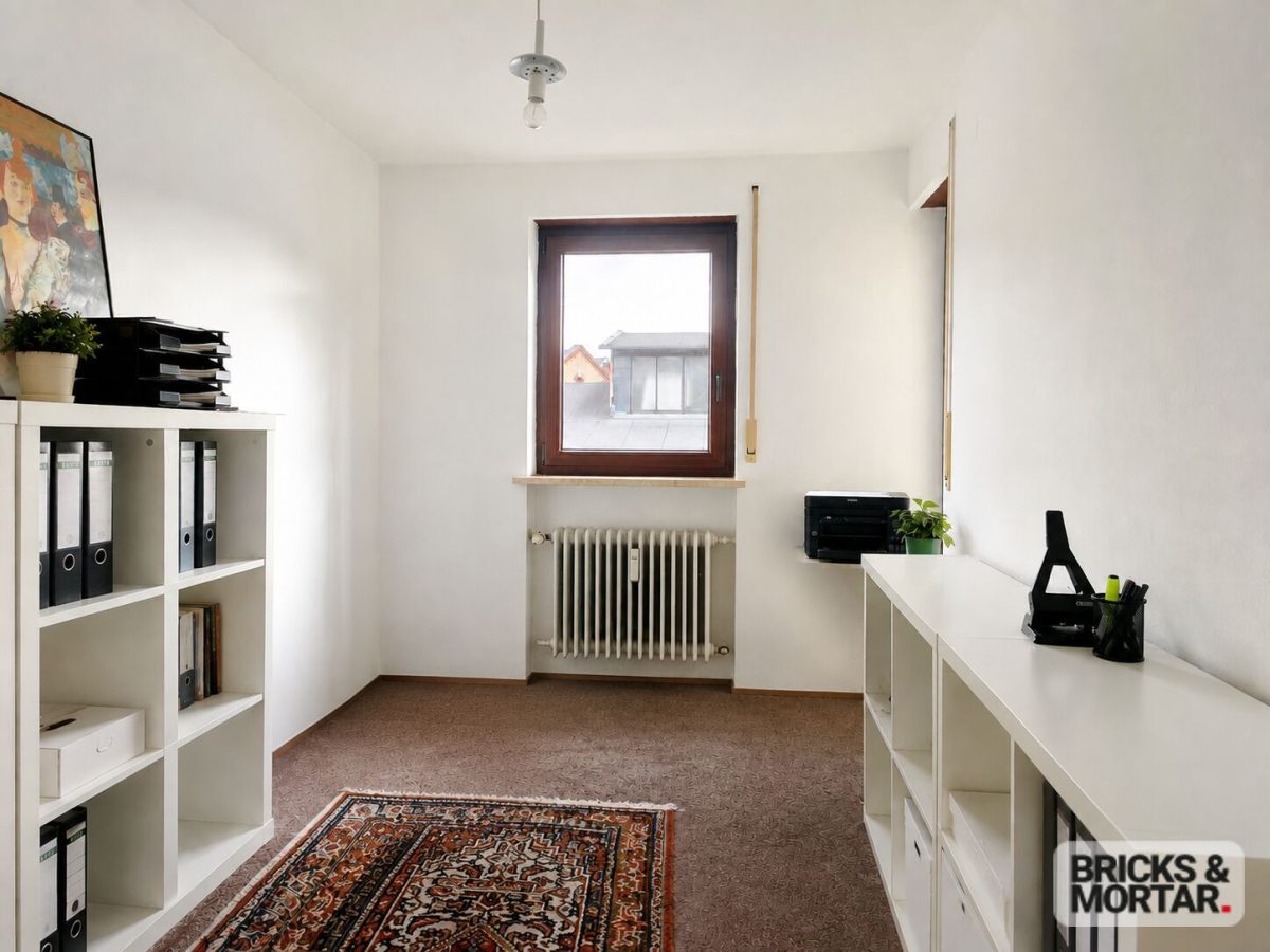 Immobilienangebot - Augsburg - Alle - Sicher investieren in Augsburg: Vermietete 2-Zimmer-Wohnung mit eigener Garage