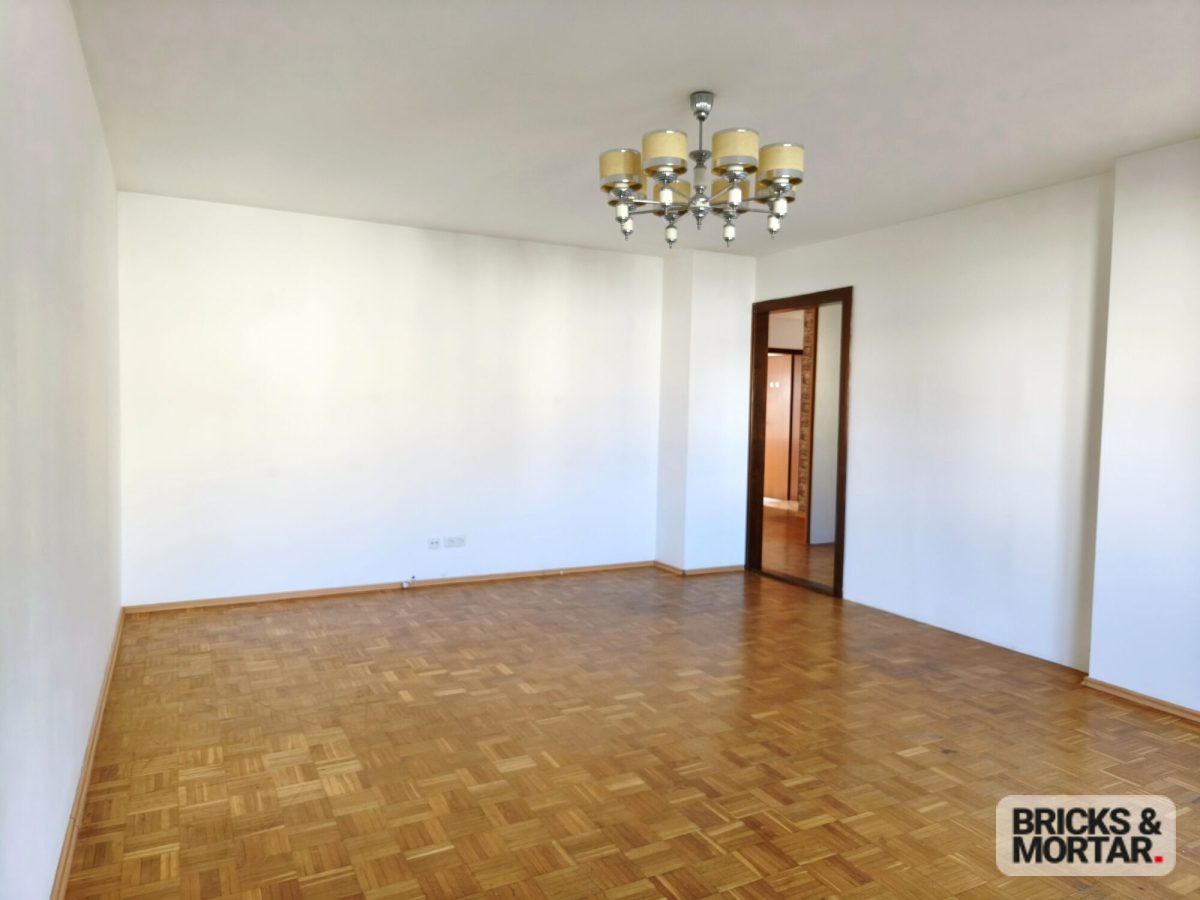 Immobilienangebot - Günzburg - Alle - Bezugsfreie 3-Zimmer-Wohnung mit Balkon, Garage & idealem Grundriss in Günzburg