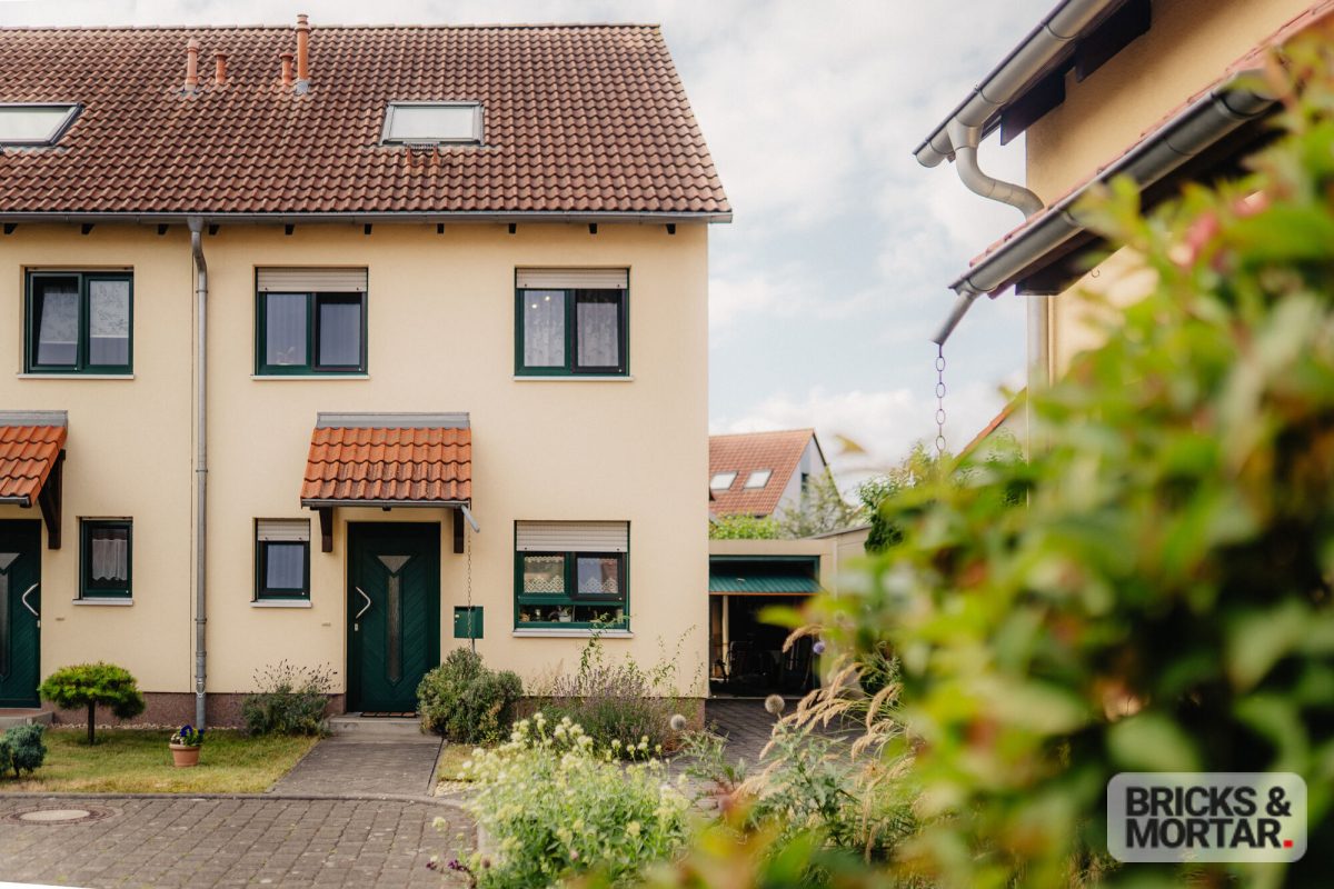 Immobilienangebot - Halle - Alle - Großzügiges Reiheneckhaus mit schönem Garten und durchdachtem Grundriss