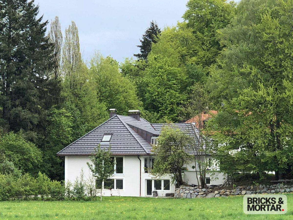 Immobilienangebot - Berg - Alle - Ein Zuhause mit Charakter, exklusive Villa auf traumhaftem Grundstück mit Einliegerwohnung