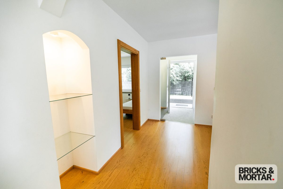 Immobilienangebot - Berg - Alle - Ein Zuhause mit Charakter, exklusive Villa auf traumhaftem Grundstück mit Einliegerwohnung