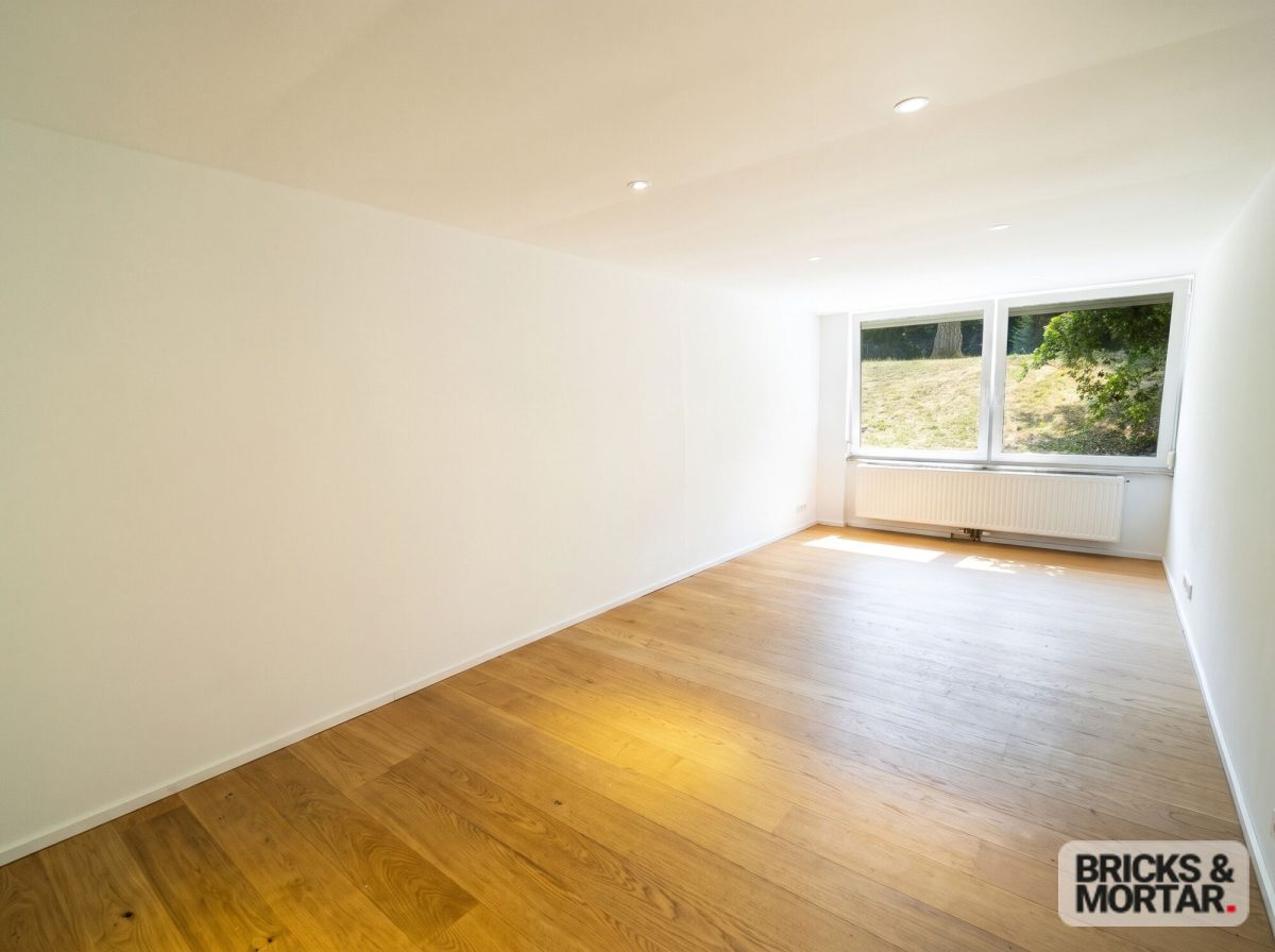 Immobilienangebot - Berg - Alle - Ein Zuhause mit Charakter, exklusive Villa auf traumhaftem Grundstück mit Einliegerwohnung