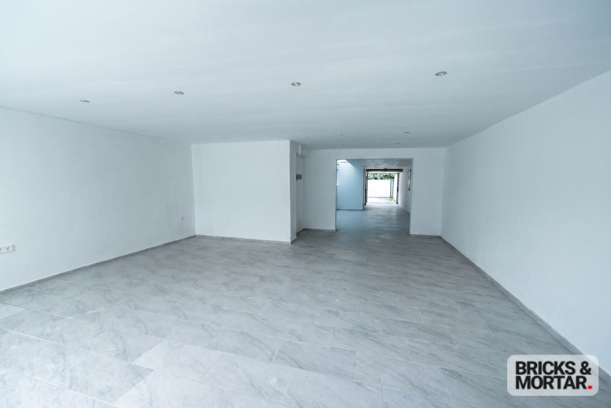 Immobilienangebot - Berg - Alle - Ein Zuhause mit Charakter, exklusive Villa auf traumhaftem Grundstück mit Einliegerwohnung