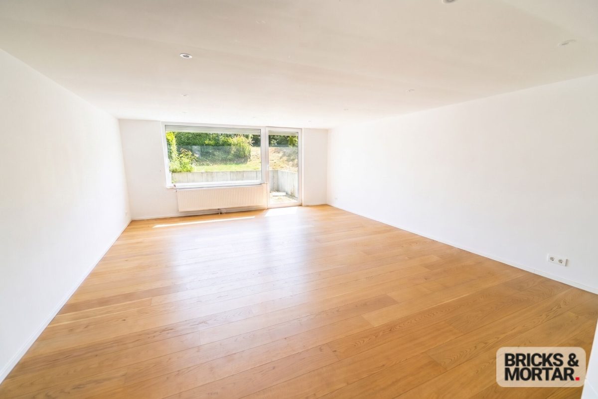 Immobilienangebot - Berg - Alle - Ein Zuhause mit Charakter, exklusive Villa auf traumhaftem Grundstück mit Einliegerwohnung