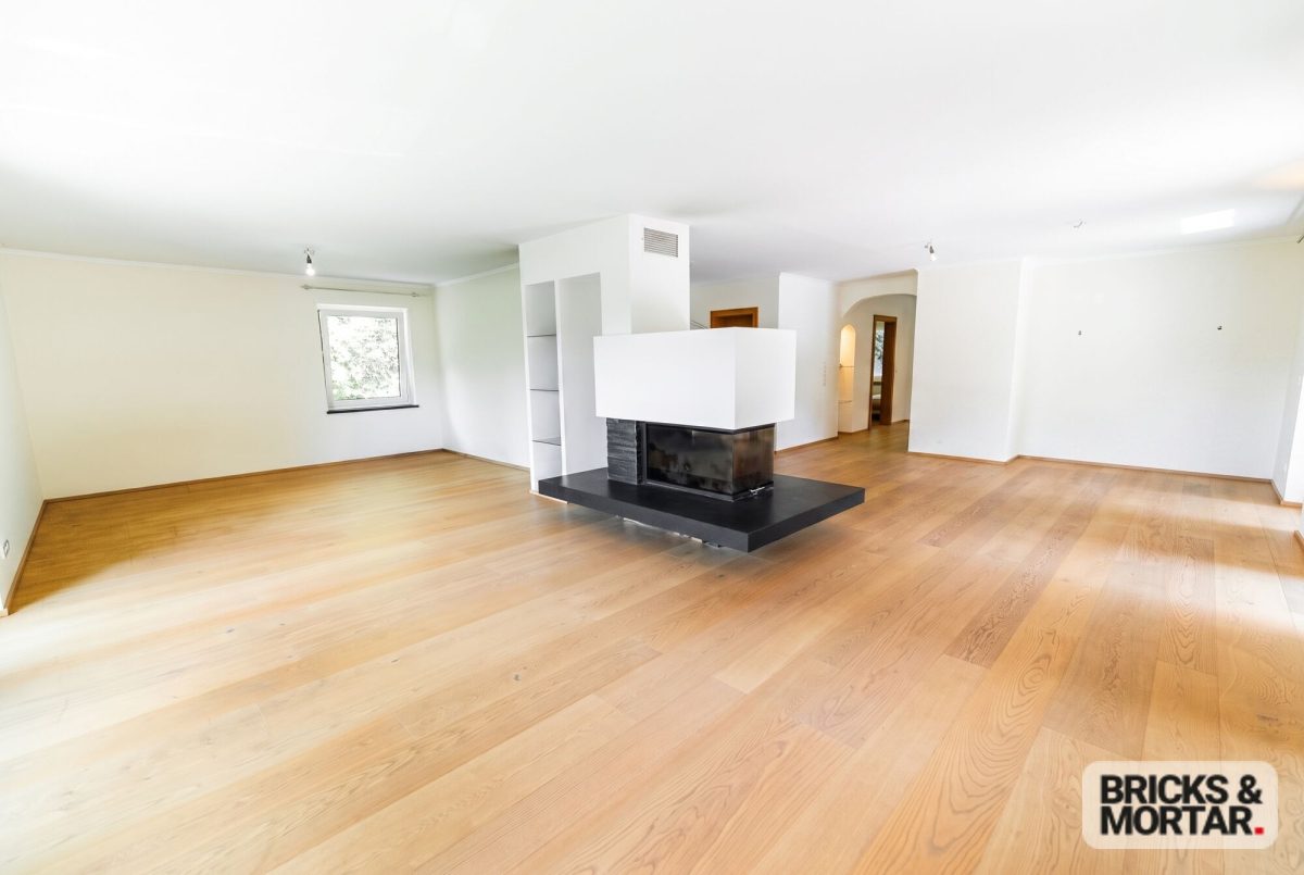 Immobilienangebot - Berg - Alle - Ein Zuhause mit Charakter, exklusive Villa auf traumhaftem Grundstück mit Einliegerwohnung