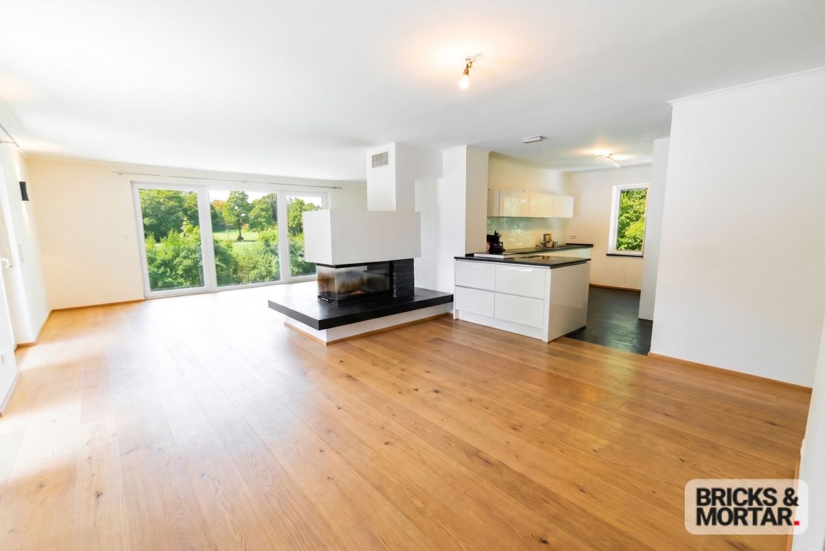 Immobilienangebot - Berg - Alle - Ein Zuhause mit Charakter, exklusive Villa auf traumhaftem Grundstück mit Einliegerwohnung