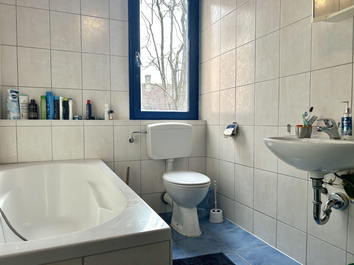 Immobilienangebot - Augsburg / Oberhausen - Alle - Vermietete 1,5-Zimmer-Wohnung in Augsburg nahe Wertach mit Holzofen | 35 m²