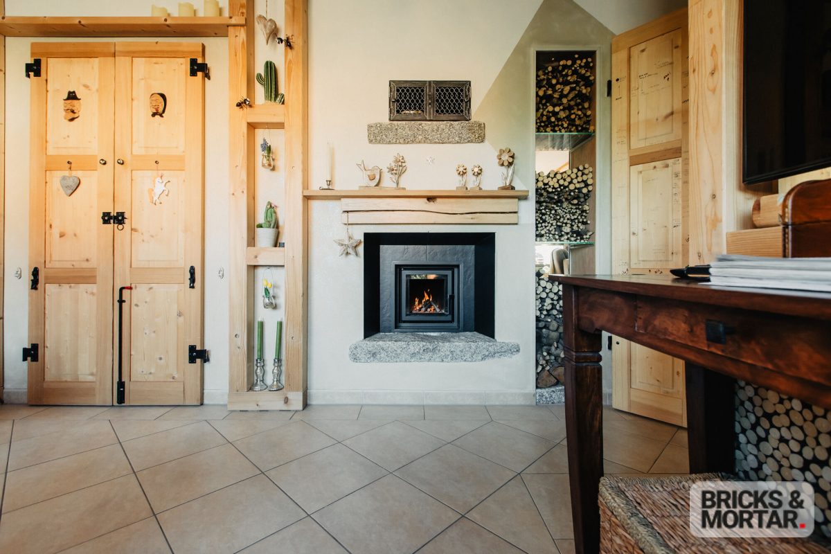 Immobilienangebot - Leipzig - Alle - Besondere Wohnqualität: charmante Doppelhaushälfte mit Kamin, Infrarotsauna & Gartenidylle