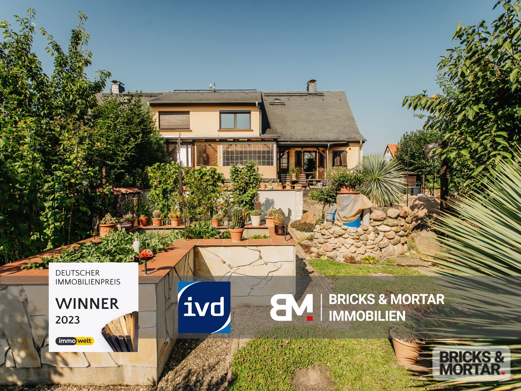Immobilienangebot - Leipzig - Alle - Besondere Wohnqualität: charmante Doppelhaushälfte mit Kamin, Infrarotsauna & Gartenidylle