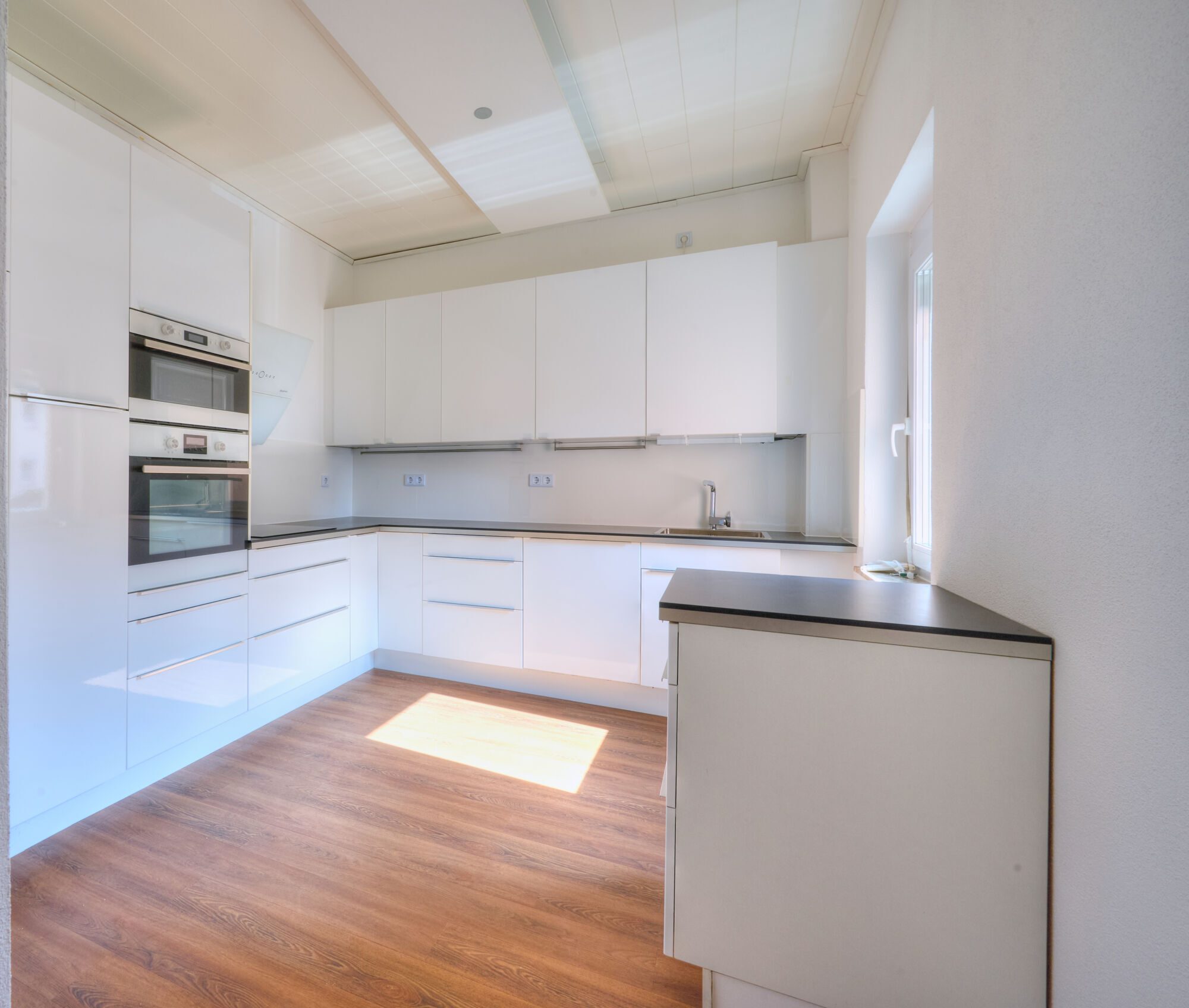 Immobilienangebot - Ulm - Alle - Top-Investition für Vermieter: 150 m² Wohnfläche, 6 Zimmer, perfekt für Studenten-WG