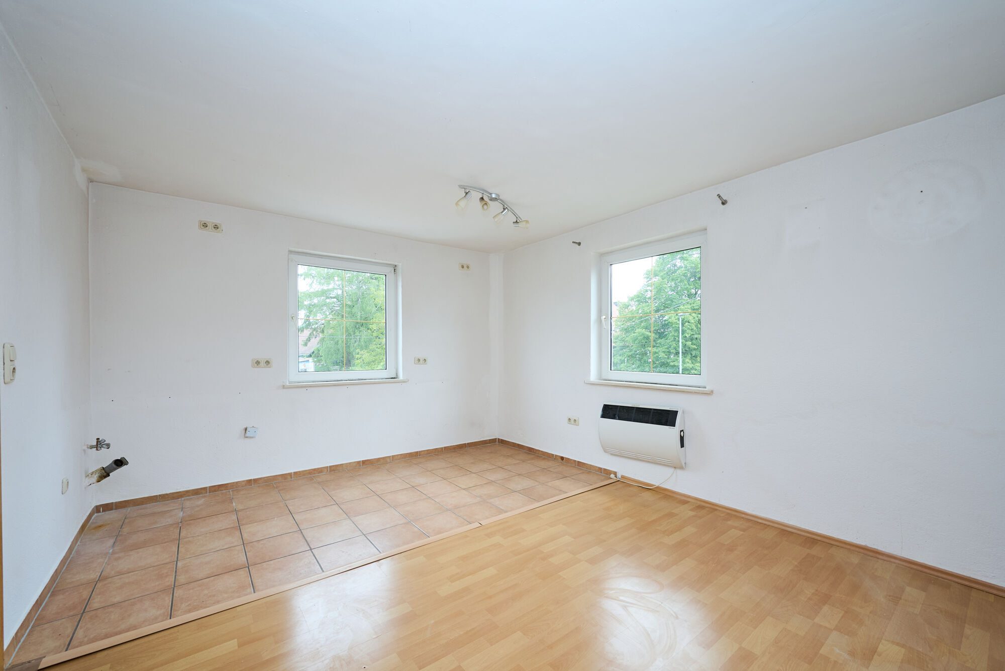 Immobilienangebot - Wiesenbach - Alle - Investoren-Paket: 4 separate Eigentumswohnungen (172 m²) – Maximale Freiheit für Sanierer & Monteursvermietung!
