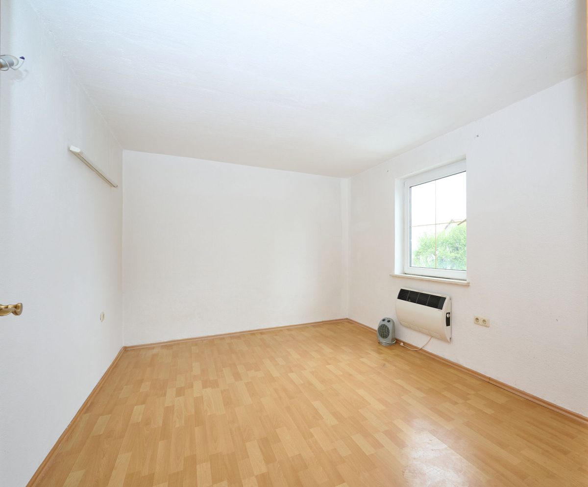 Immobilienangebot - Wiesenbach - Alle - Investoren-Paket: 4 separate Eigentumswohnungen (172 m²) – Maximale Freiheit für Sanierer & Monteursvermietung!