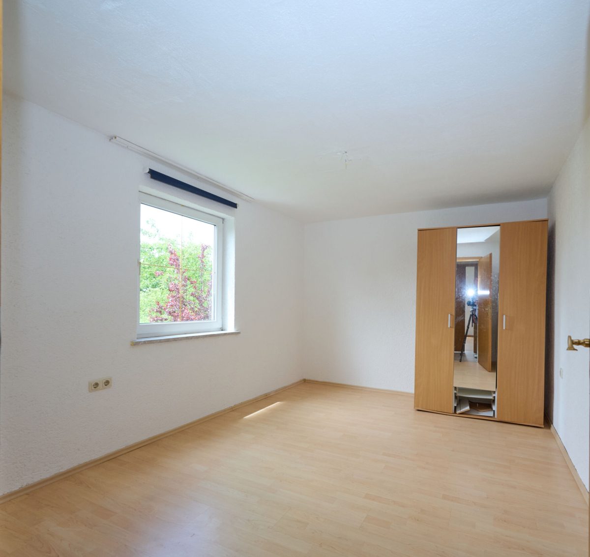 Immobilienangebot - Wiesenbach - Alle - Investoren-Paket: 4 separate Eigentumswohnungen (172 m²) – Maximale Freiheit für Sanierer & Monteursvermietung!