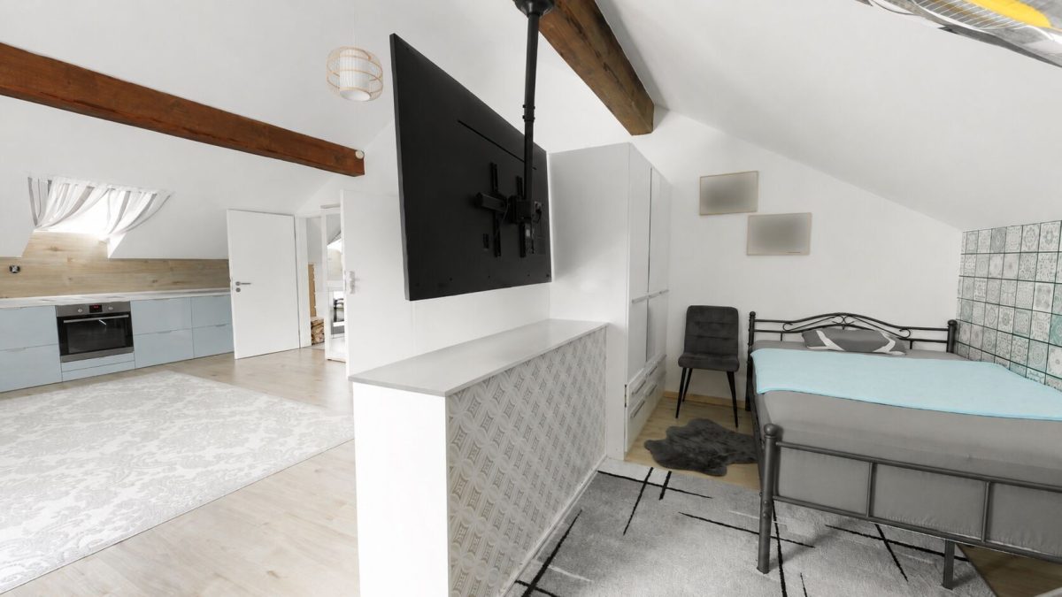 Immobilienangebot - Burgau - Alle - Gepflegte Wohnung mit ausgebautem DG Garage & 2 Stellplätzen Gesamtpreis 364.000€-getrennte Eingänge