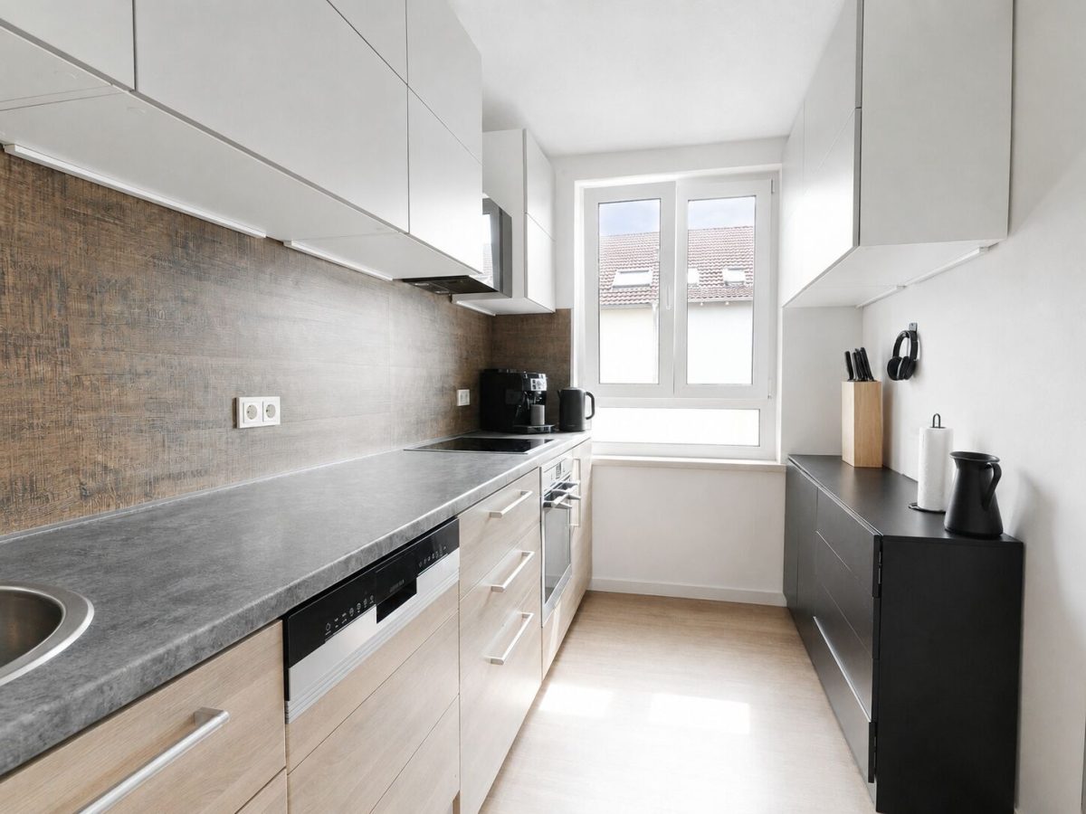 Immobilienangebot - Burgau - Alle - Gepflegte Wohnung mit ausgebautem DG Garage & 2 Stellplätzen Gesamtpreis 364.000€-getrennte Eingänge