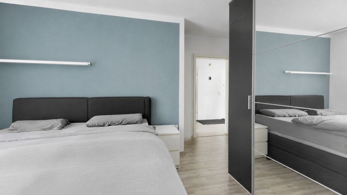 Immobilienangebot - Burgau - Alle - Gepflegte Wohnung mit ausgebautem DG Garage & 2 Stellplätzen Gesamtpreis 364.000€-getrennte Eingänge