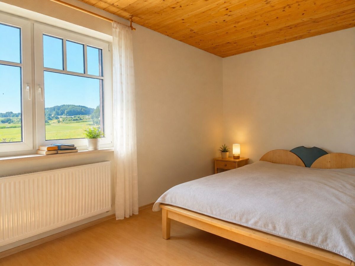 Immobilienangebot - Zusmarshausen / Friedensdorf - Alle - Wohnen im Grünen mit bester Anbindung: Bungalow mit Kamin, Wintergarten, Teich & idyllischem Garten
