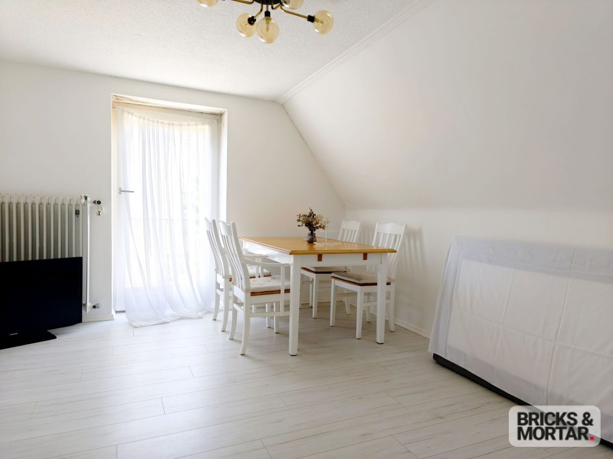 Immobilienangebot - Zusmarshausen / Wörleschwang - Alle - Großzügiges Wohnhaus mit Weitblick und Gestaltungspotenzial – nur 3 km zur A8