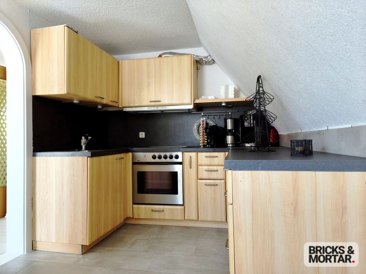 Immobilienangebot - Zusmarshausen / Wörleschwang - Alle - Großzügiges Wohnhaus mit Weitblick und Gestaltungspotenzial – nur 3 km zur A8
