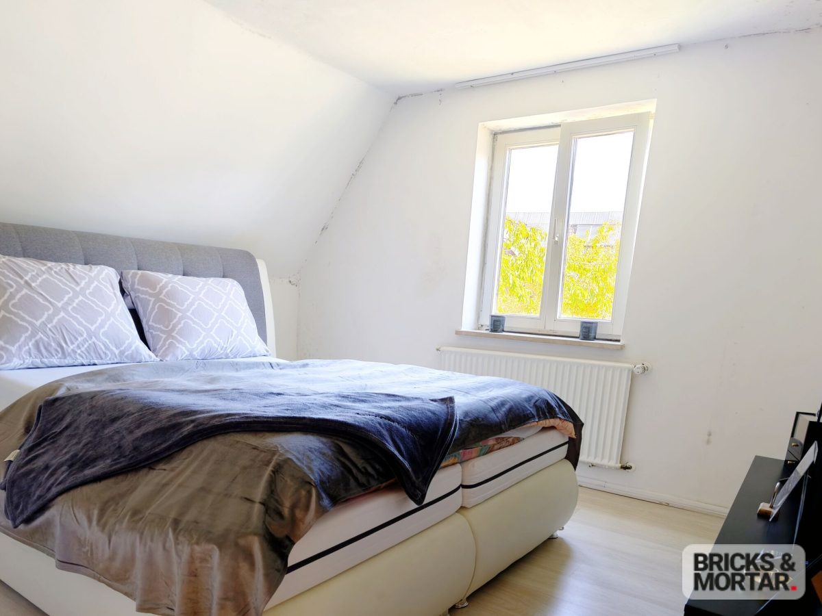 Immobilienangebot - Zusmarshausen / Wörleschwang - Alle - Großzügiges Wohnhaus mit Weitblick und Gestaltungspotenzial – nur 3 km zur A8