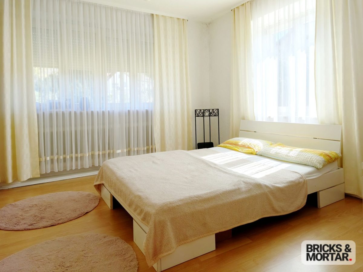 Immobilienangebot - Zusmarshausen / Wörleschwang - Alle - Großzügiges Wohnhaus mit Weitblick und Gestaltungspotenzial – nur 3 km zur A8