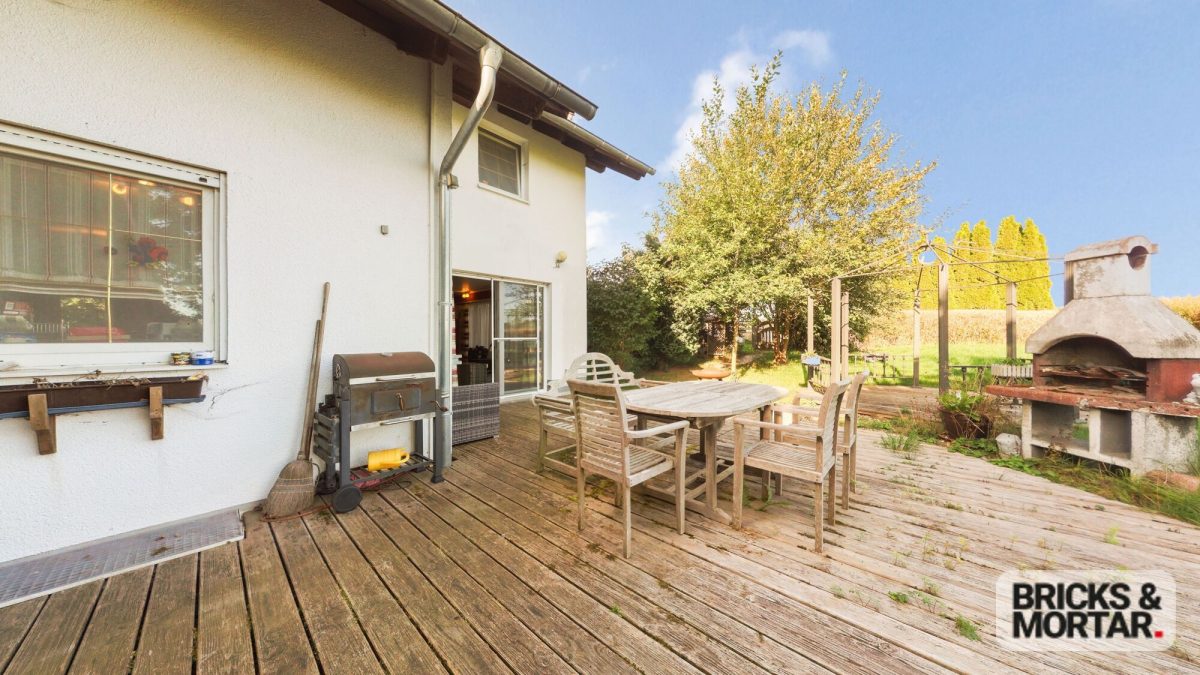 Immobilienangebot - Hofstetten - Alle - Geräumige Doppelhaushälfte mit großzügigem Garten in ruhiger Lage in Hofstetten/Hagenheim
