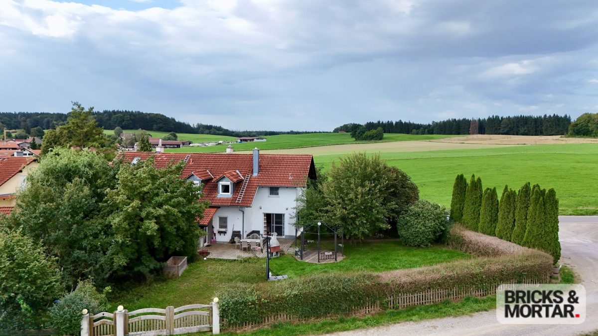 Immobilienangebot - Hofstetten - Alle - Geräumige Doppelhaushälfte mit großzügigem Garten in ruhiger Lage in Hofstetten/Hagenheim