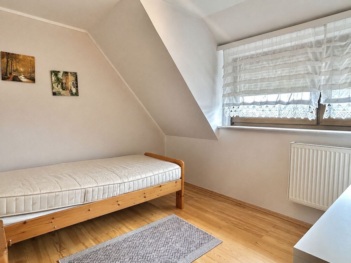 Immobilienangebot - Diedorf - Alle - Begehrtes EFH mit großem Garten in Diedorf | PV-Anlage | Doppelgarage | 3-Wohneinheiten-Potenzial