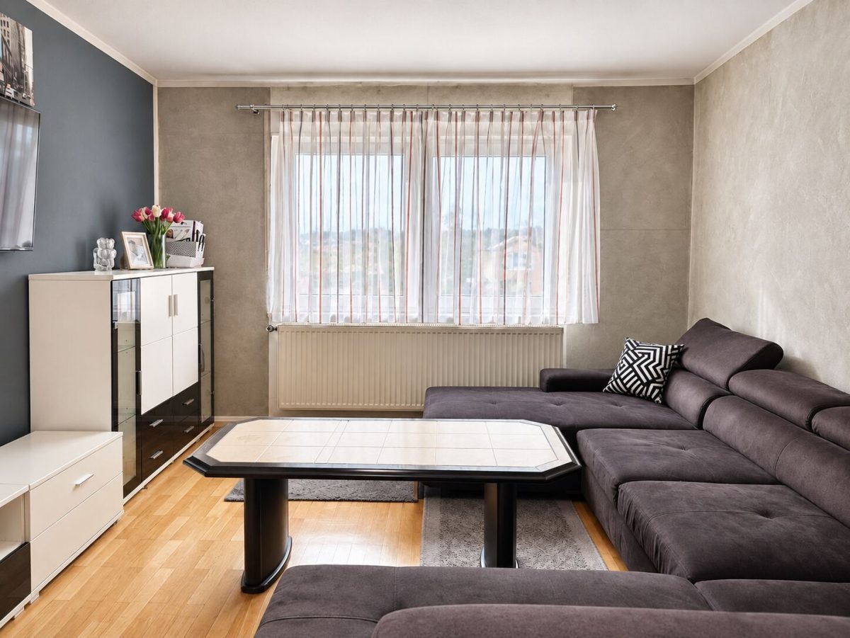 Immobilienangebot - Diedorf - Alle - Begehrtes EFH mit großem Garten in Diedorf | PV-Anlage | Doppelgarage | 3-Wohneinheiten-Potenzial