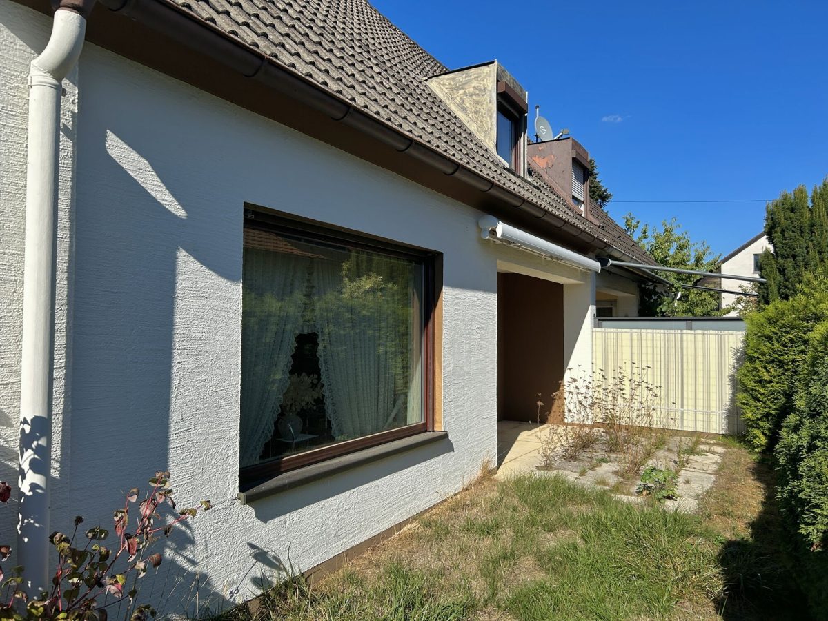 Immobilienangebot - Neusäß-Westheim - Alle - Doppelhaushälfte in Neusäß-Westheim | großer Garten, Balkon & Garage
