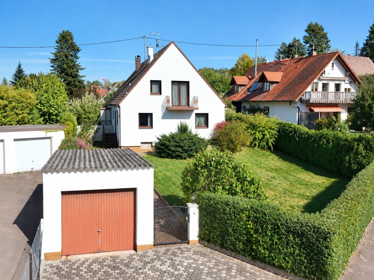 Immobilienangebot - Neusäß-Westheim - Alle - Doppelhaushälfte in Neusäß-Westheim | großer Garten, Balkon & Garage