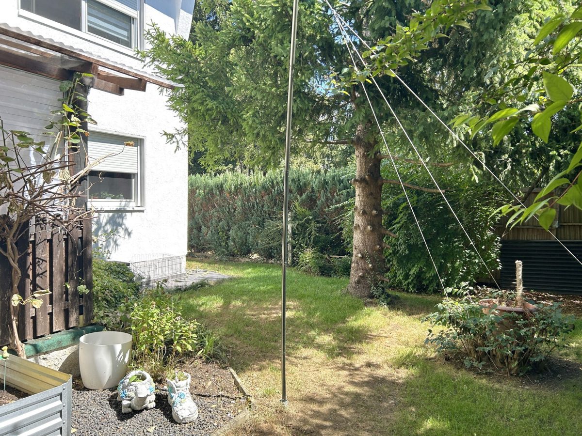 Immobilienangebot - Untermeitingen - Alle - Einfamilienhaus mit 120 m², 6 Zimmern, großem Garten, Doppelgarage und PV-Anlage in Untermeitingen