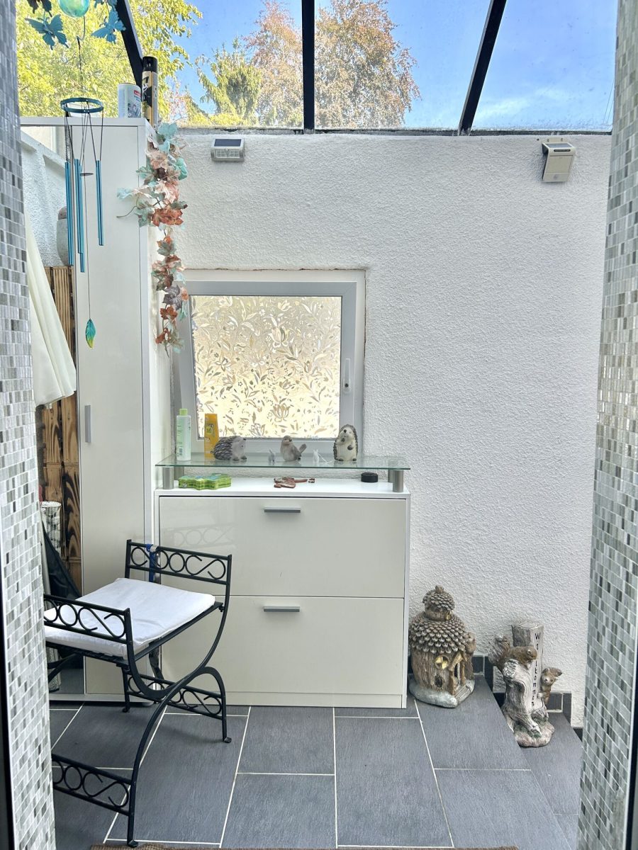 Immobilienangebot - Untermeitingen - Alle - Einfamilienhaus mit 120 m², 6 Zimmern, großem Garten, Doppelgarage und PV-Anlage in Untermeitingen
