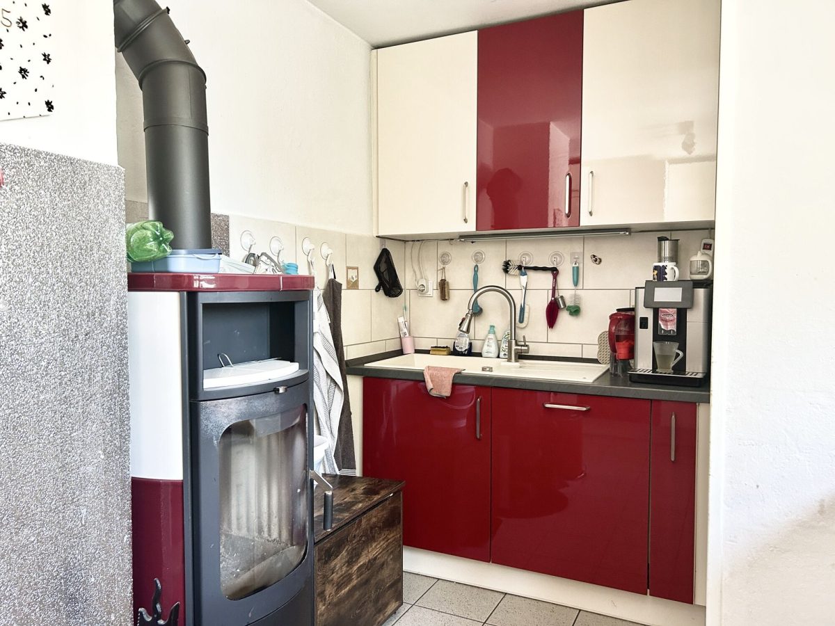Immobilienangebot - Untermeitingen - Alle - Einfamilienhaus mit 120 m², 6 Zimmern, großem Garten, Doppelgarage und PV-Anlage in Untermeitingen